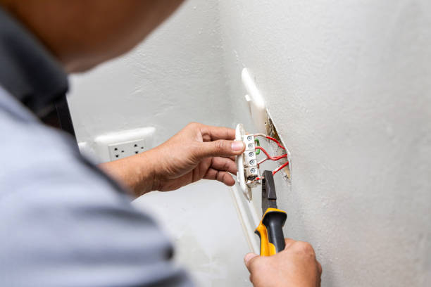 Professional Electrician in Minneapolis, MN