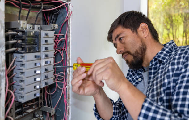 Best Emergency Electrical Repair  in Minneapolis, MN